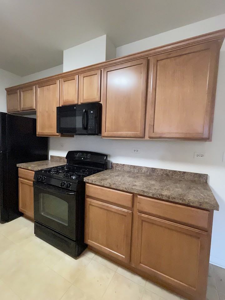 10225A Camden Ln - Photo 3 of 20