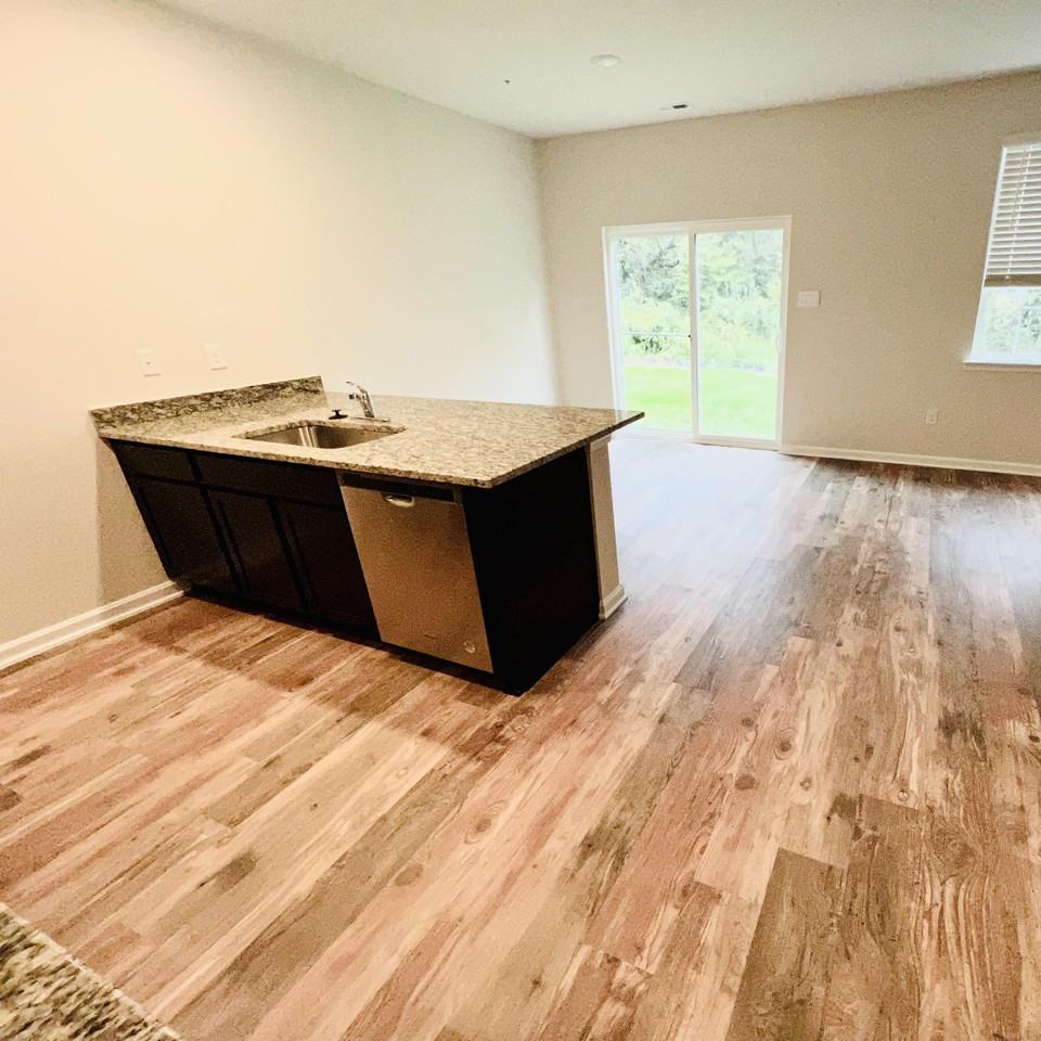 330 Locust Run Dr - Photo 2 of 9