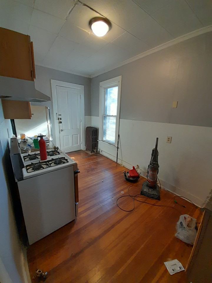 1025 College Ave #1 - Photo 4 of 13