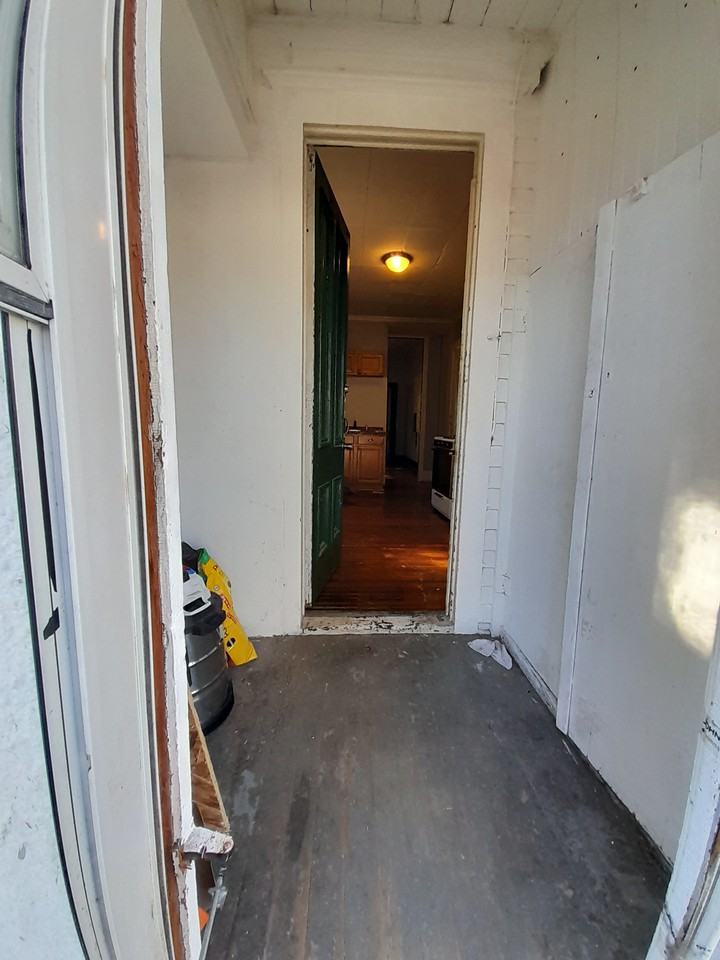 1025 College Ave #1 - Photo 5 of 13