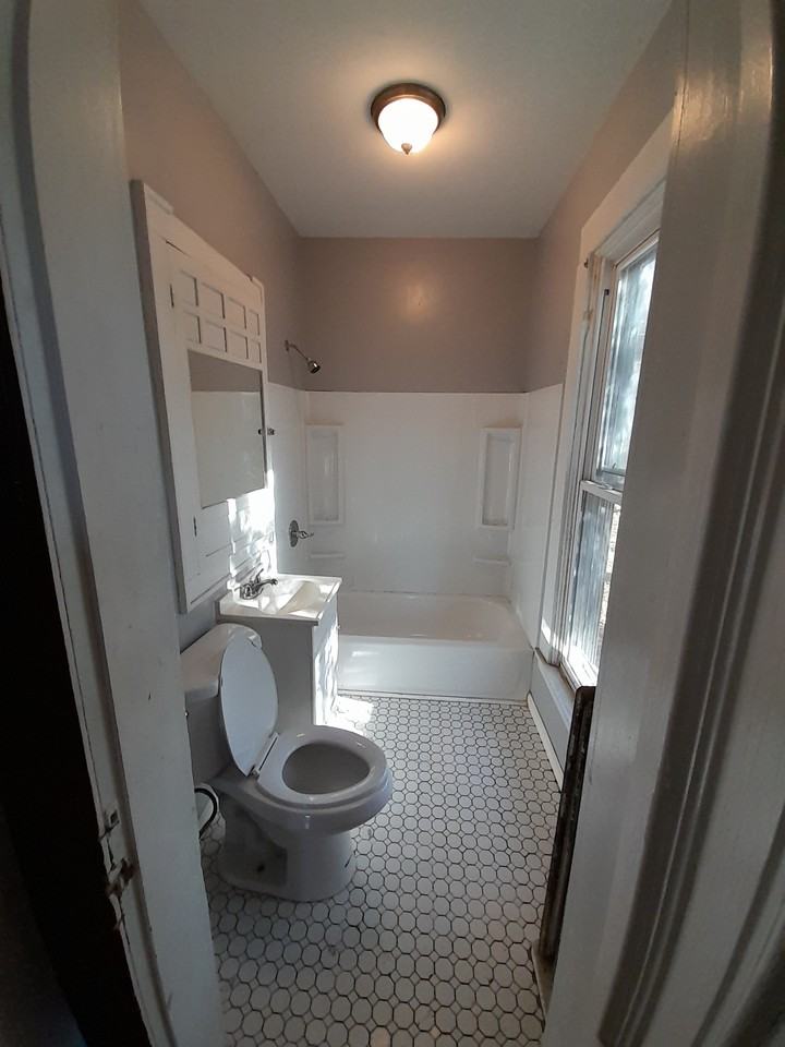 1025 College Ave #1 - Photo 7 of 13