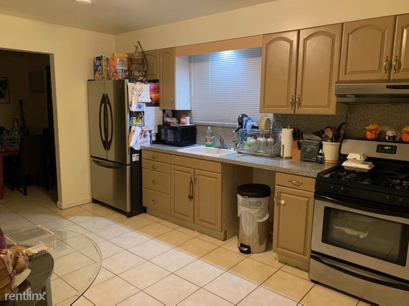 Edwards Pl - Photo 3 of 17