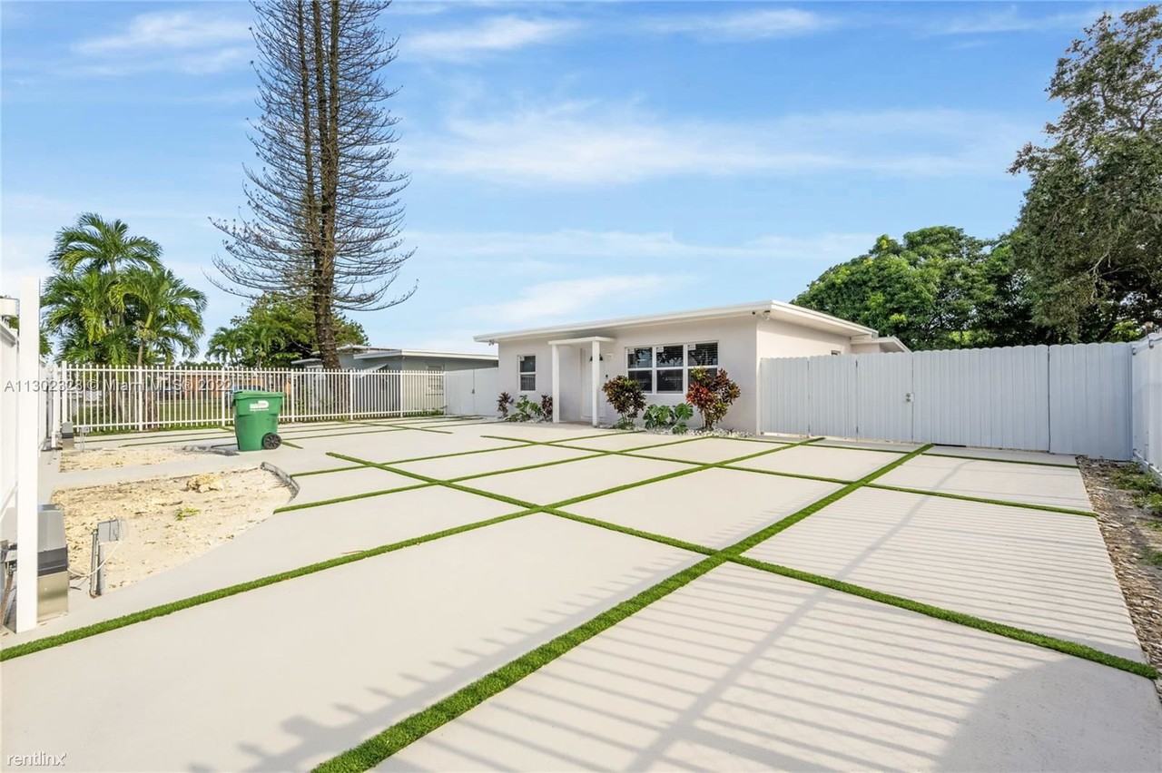1250 Sharazad Blvd - Photo 2 of 14
