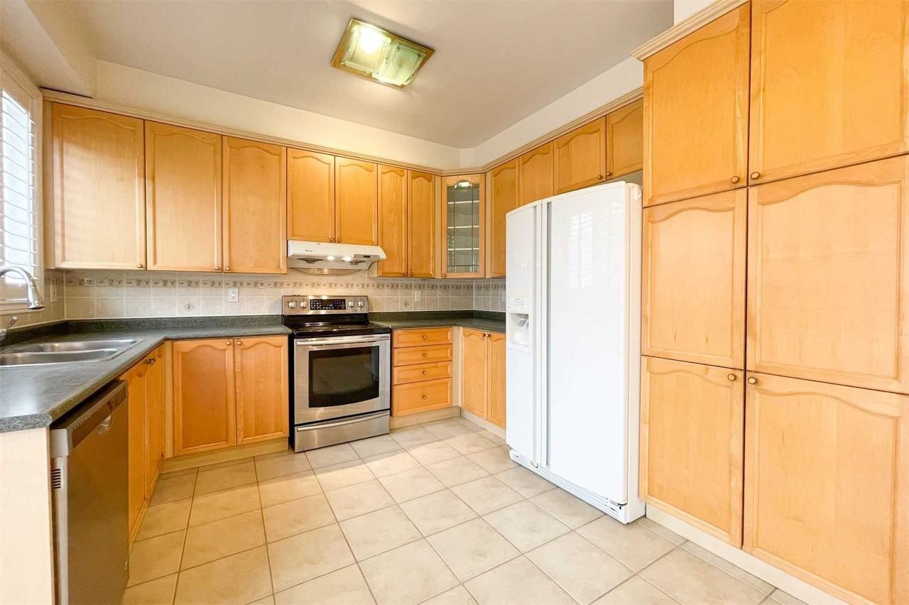 104 Kingshill Road - Photo 3 of 16