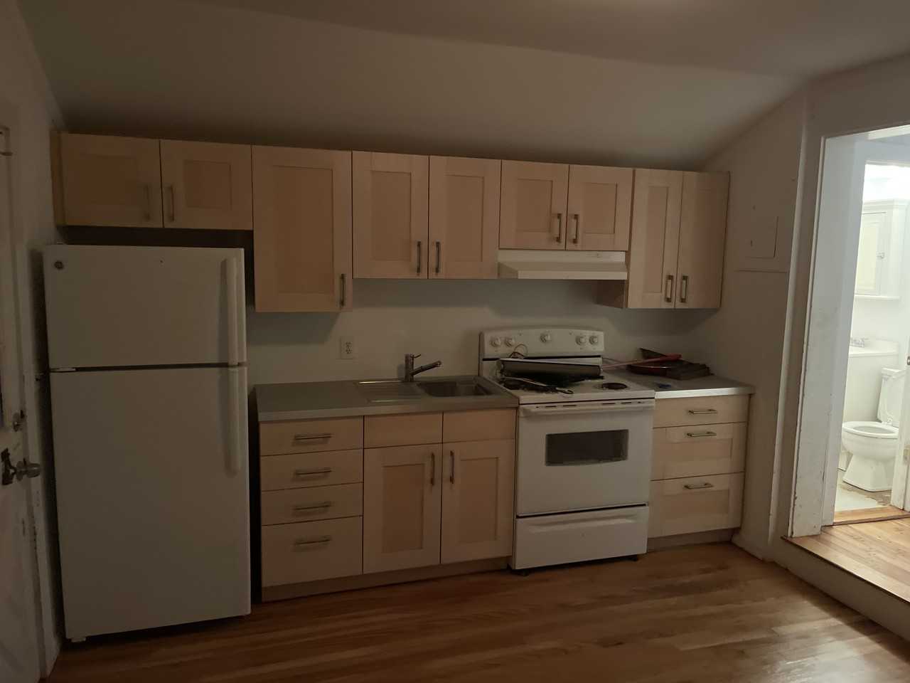 527 Danbury Rd - Photo 2 of 22