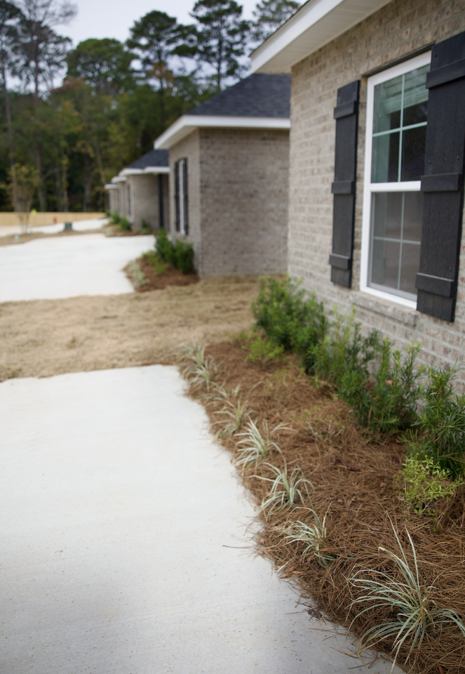 207 Pinegrove Dr #A - Photo 2 of 9