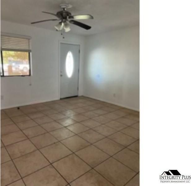 1013 E Doan St - Photo 3 of 10