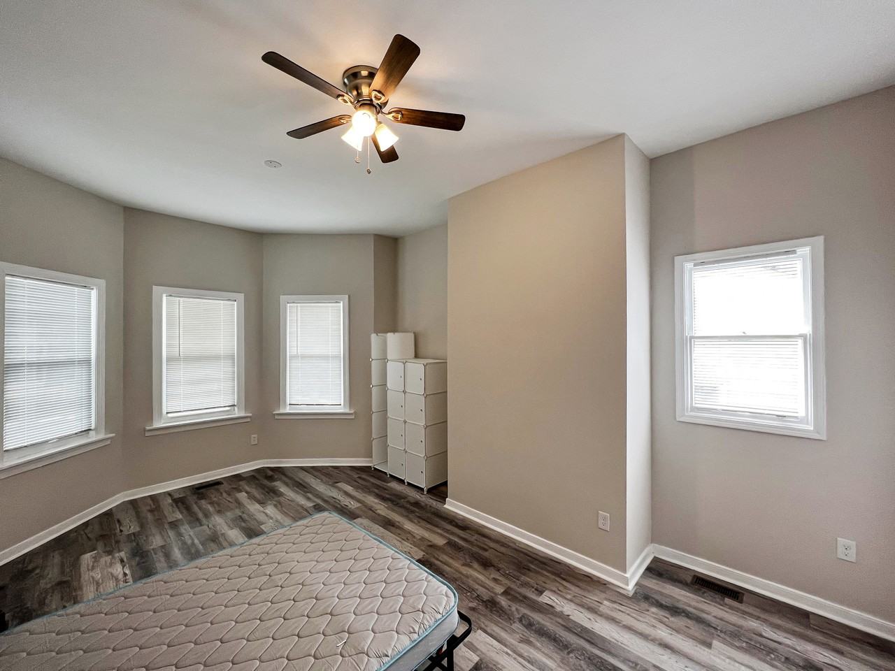 Enslow Ave - Photo 2 of 10