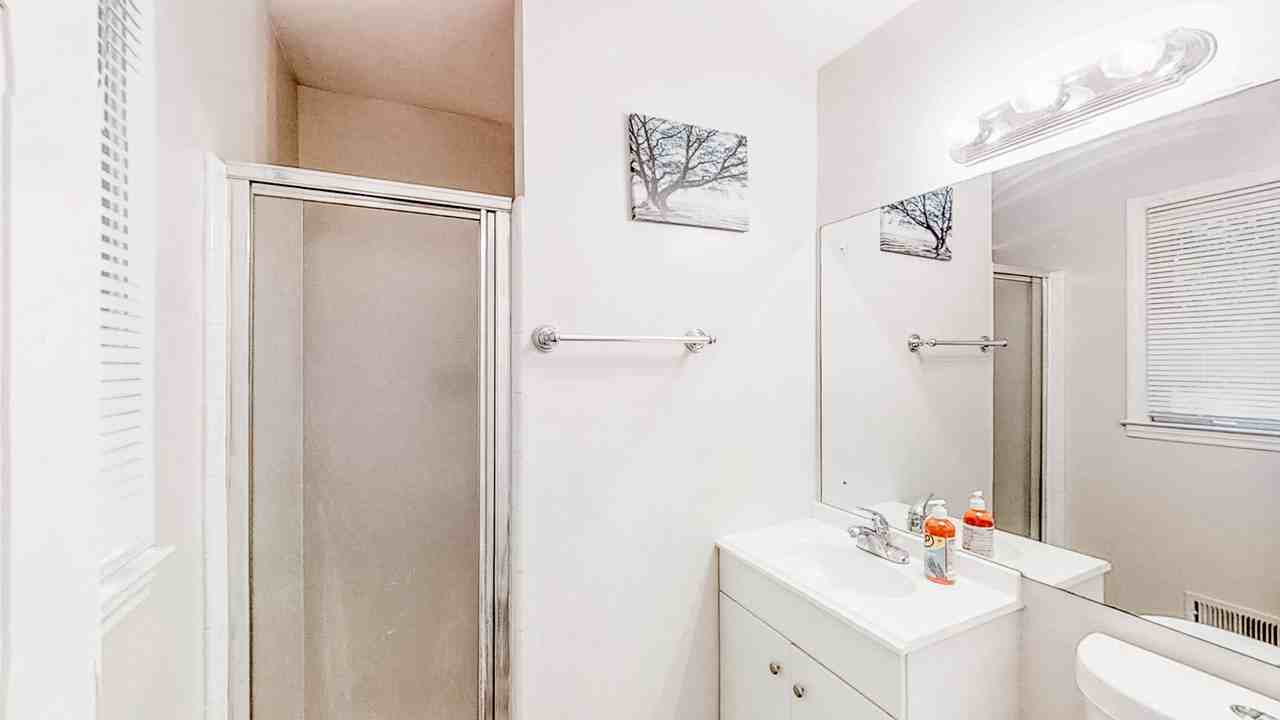 Oak Springs Ct - Photo 5 of 7