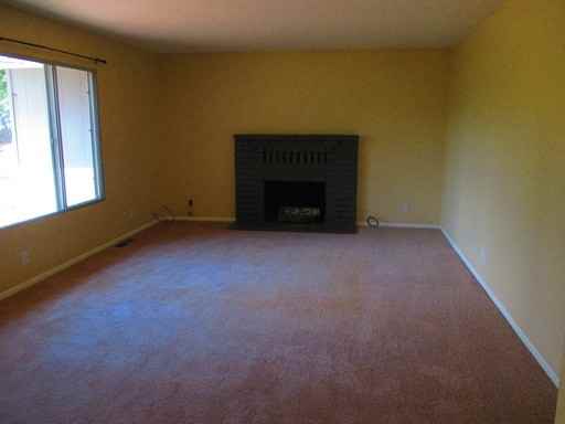 2212 Richmond Rd - Photo 2 of 7