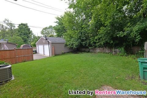 1334 Jordan Ave S - Photo 3 of 15