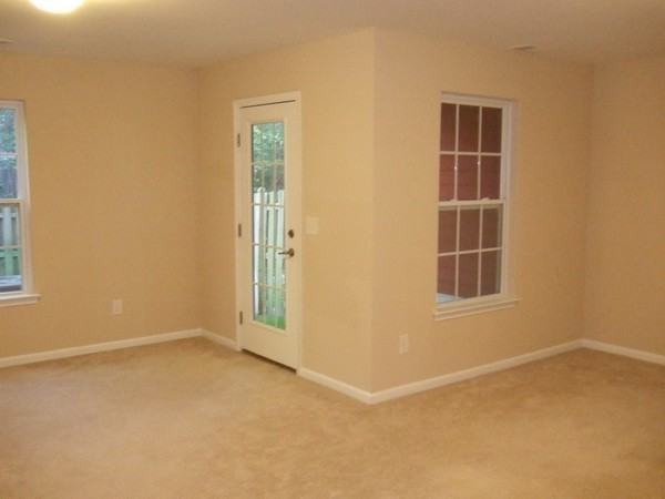 9163 Parlor Dr - Photo 3 of 23