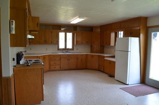 1750 Fadley Rd - Photo 3 of 15