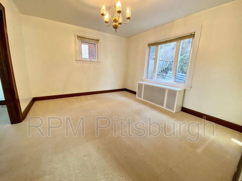 208 Berkley Ave - Photo 2 of 16