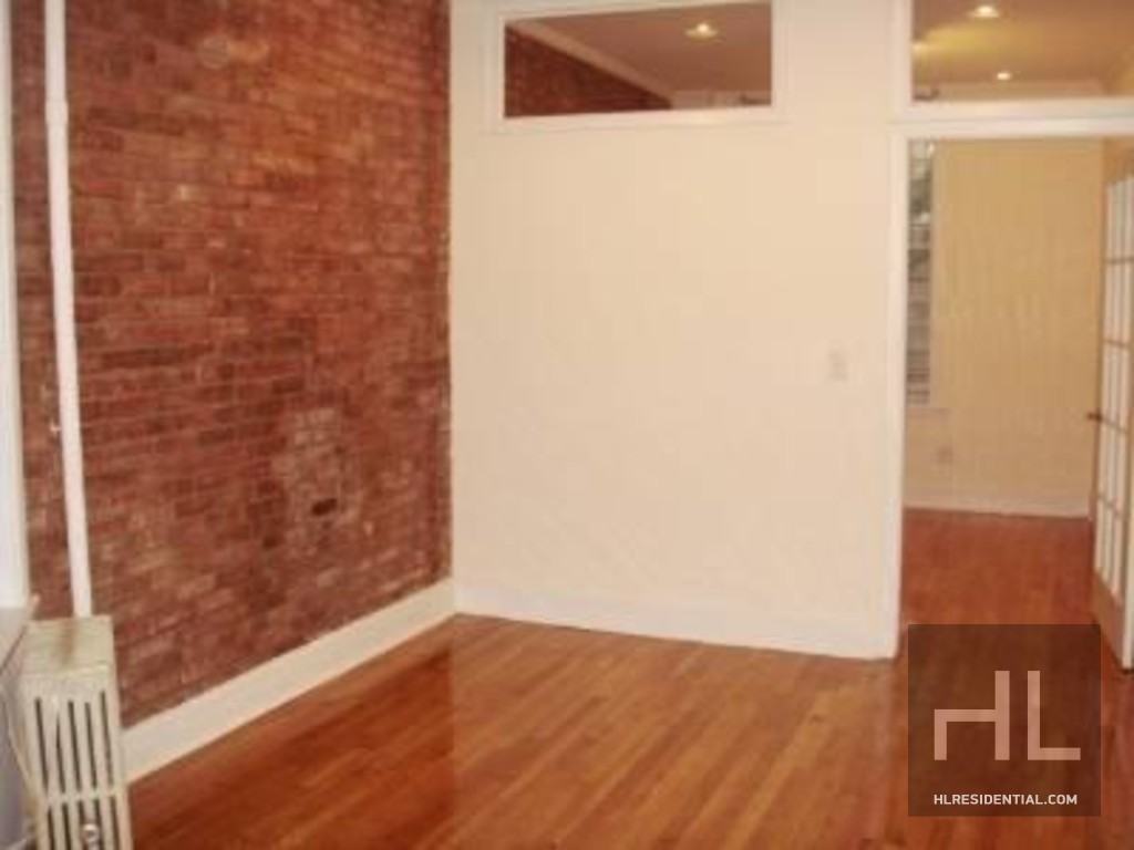 Barrow St #1W - Photo 3 of 3