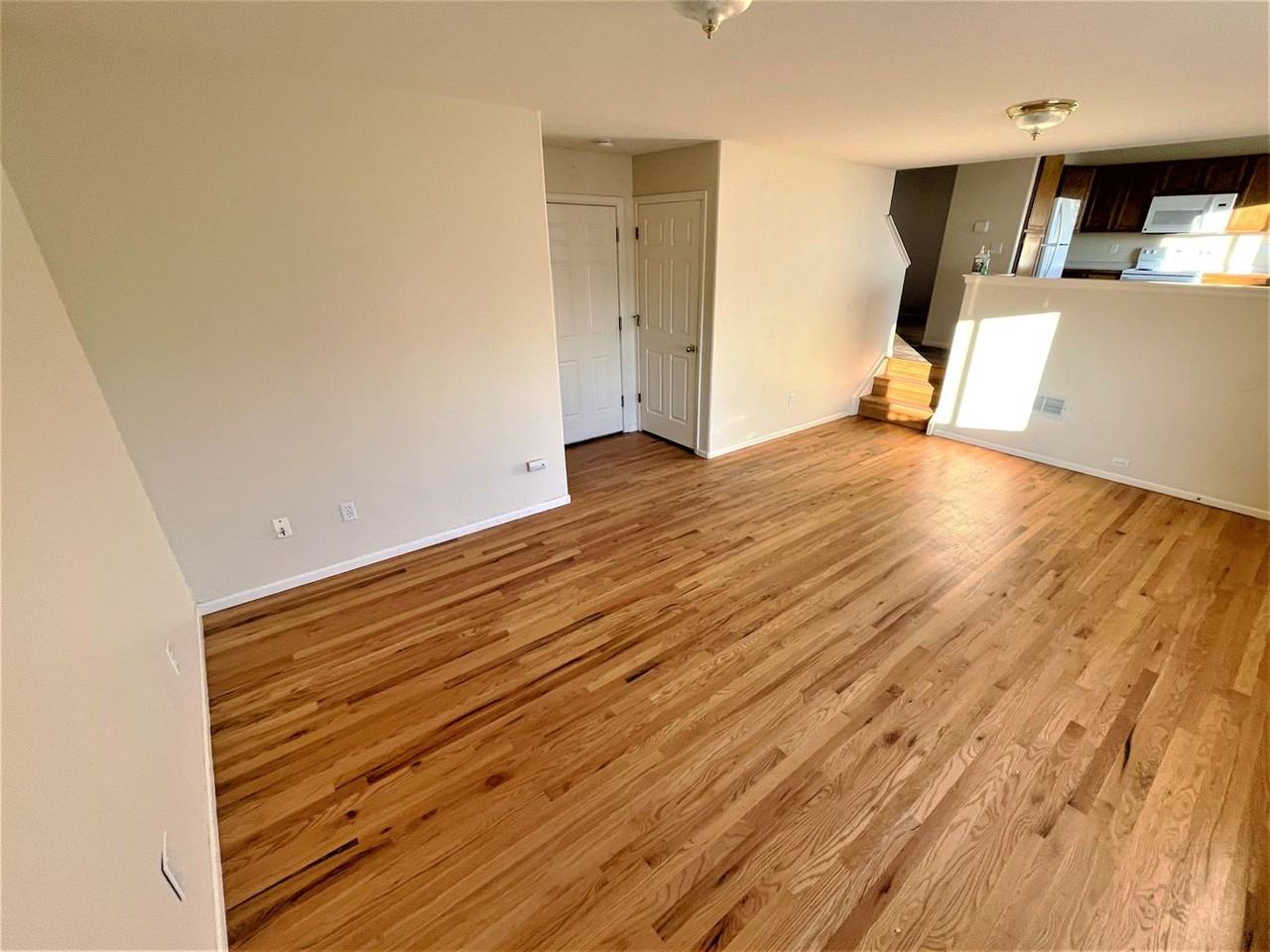 8082 Eagleview Dr - Photo 2 of 12