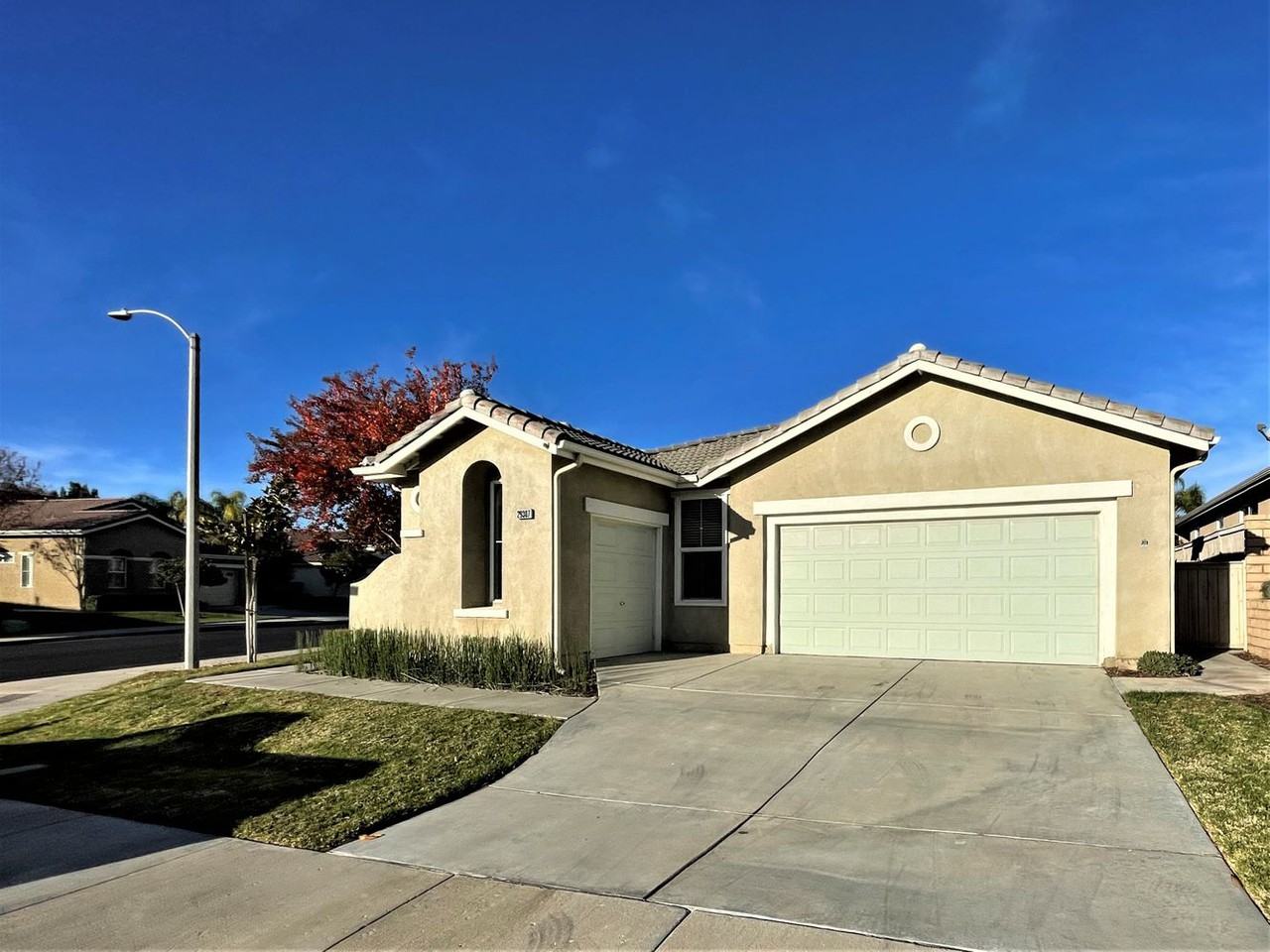 29307 Feather Hill Dr - Photo 2 of 21
