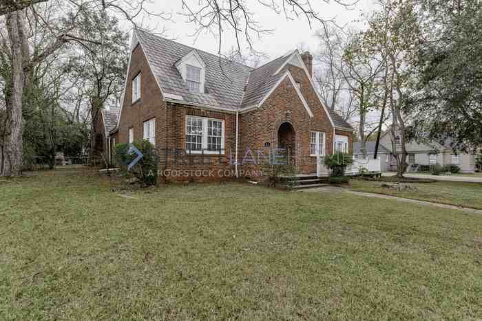 3295 S Perry St - Photo 3 of 35