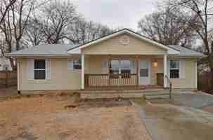 featured image of 6130 Ne Vivion Rd #1