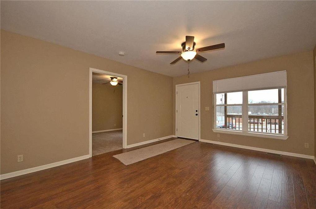 6130 Ne Vivion Rd #1 - Photo 4 of 17