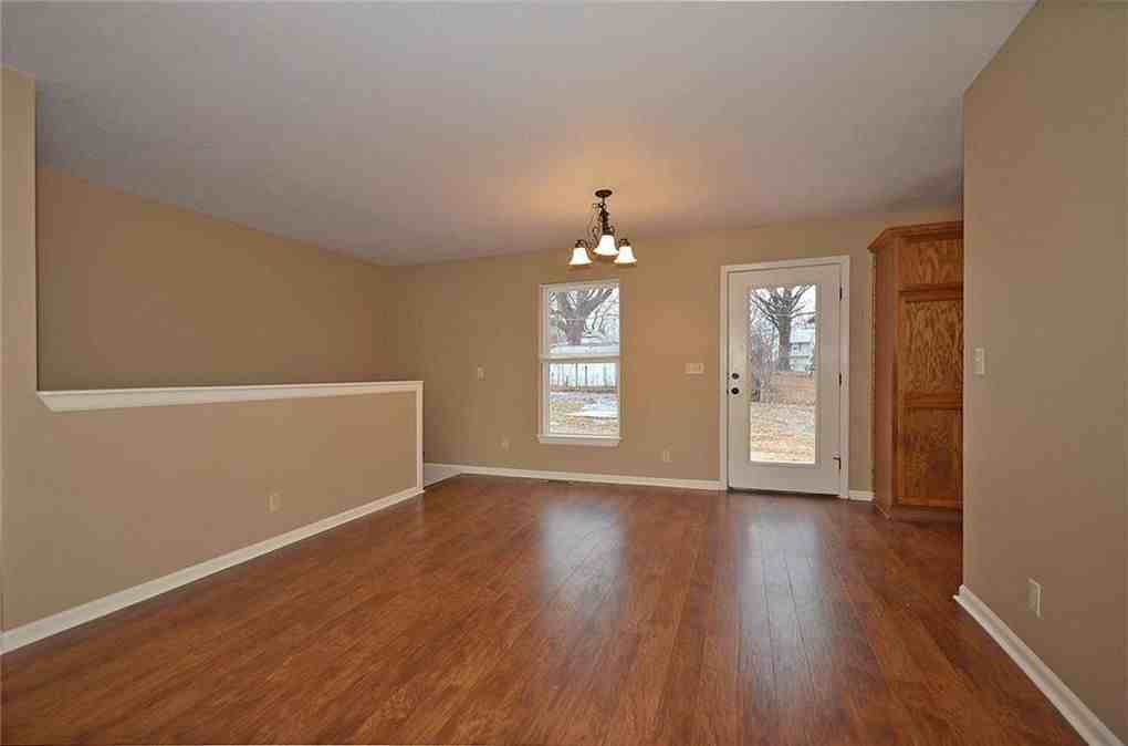 6130 Ne Vivion Rd #1 - Photo 6 of 17