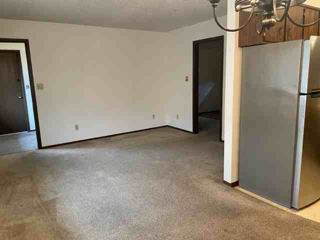 1415 N Main St #6 - Photo 5 of 12