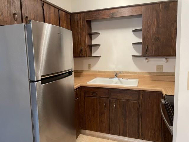 1415 N Main St #6 - Photo 6 of 12