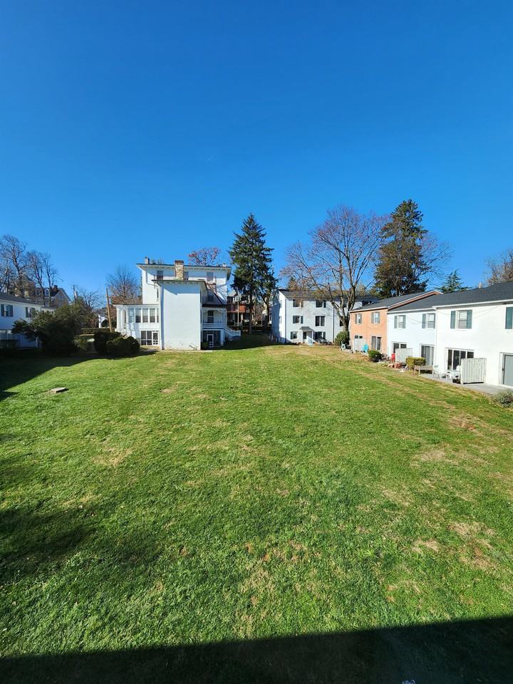 348 Fairmont Ave - Photo 2 of 31