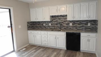 featured image of 1813 Glenn Hendren Dr