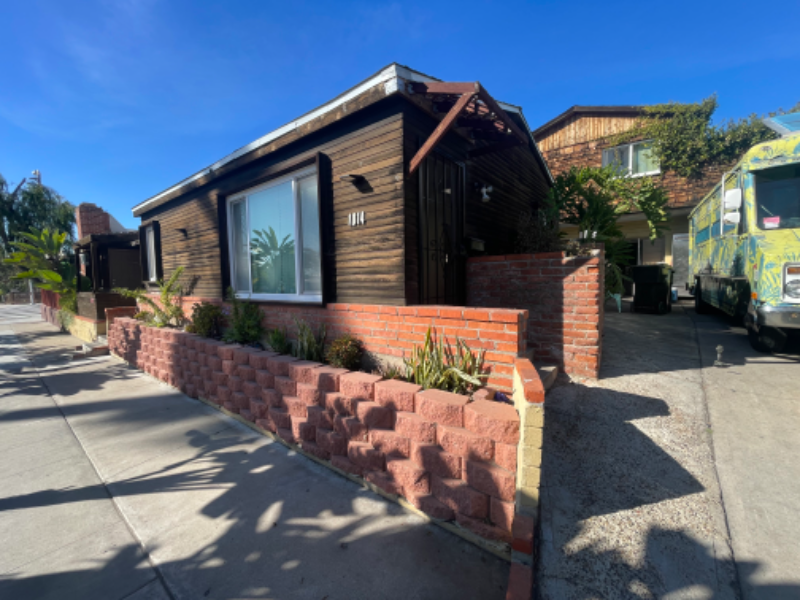 1012 Tourmaline St - Photo 2 of 19