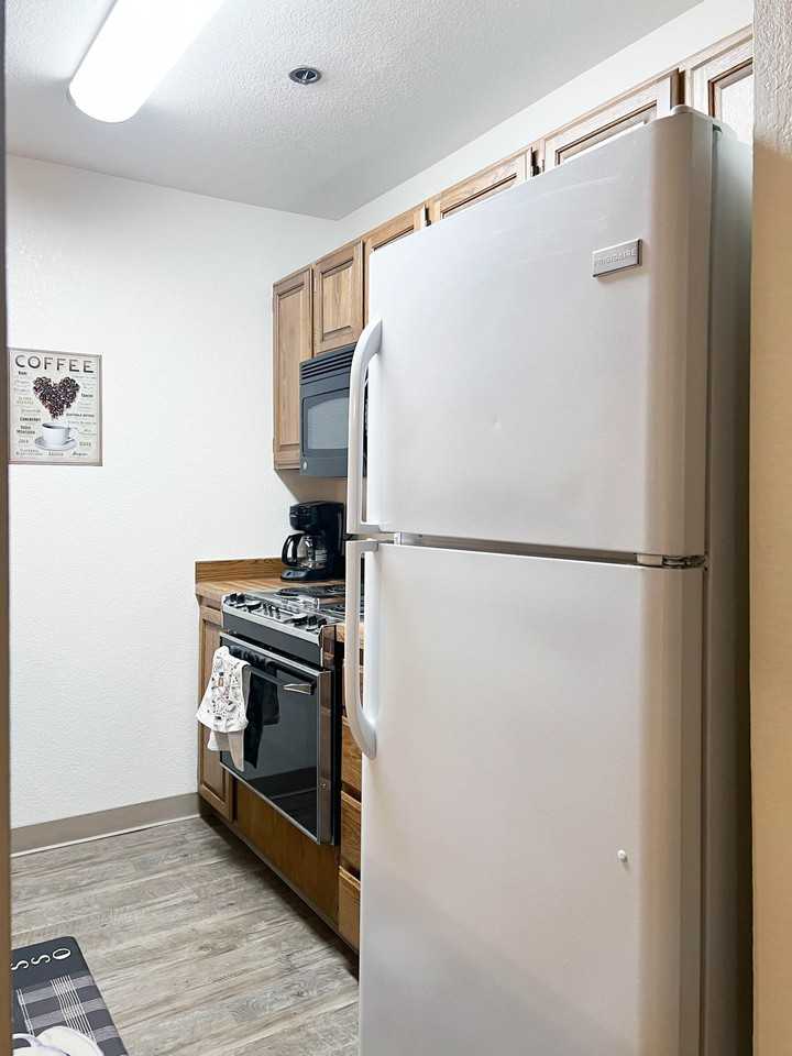 380 E 11th Ave #1 - Photo 5 of 11