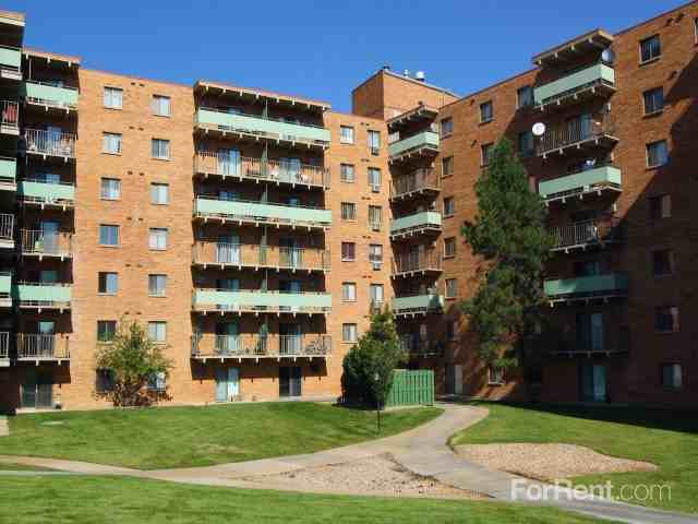 Twin Lake Towers - Photo 2 of 6