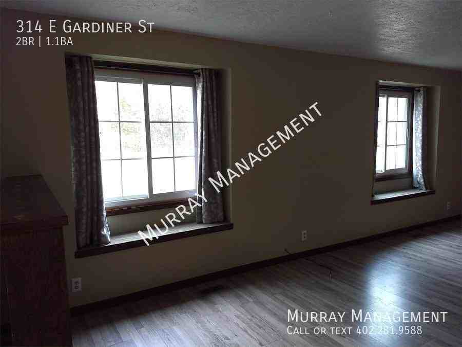 314 E Gardiner St - Photo 3 of 15