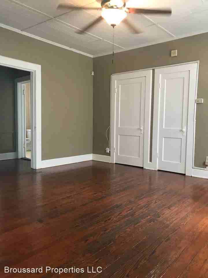1325 Lee Avenue - Photo 3 of 13