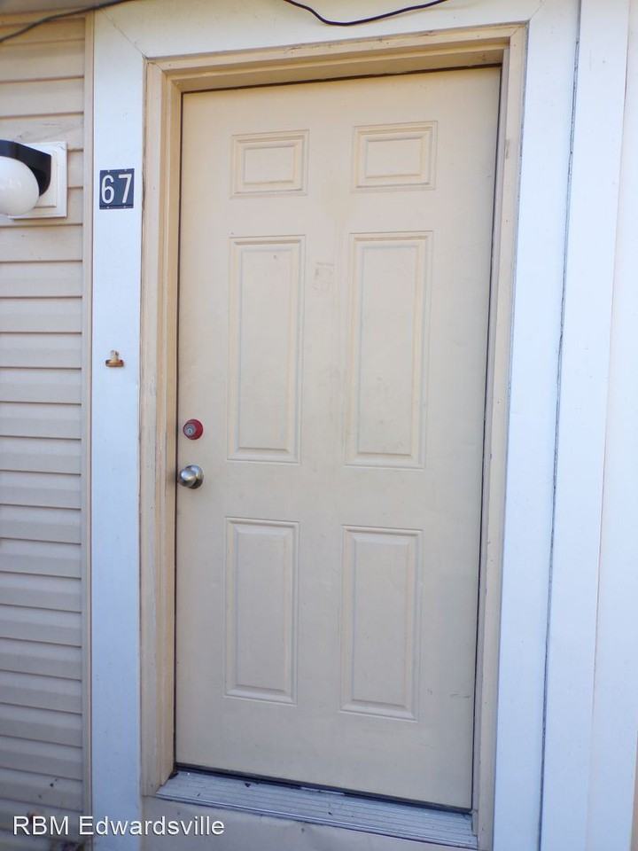 57-72 Village Ct - Photo 2 of 35