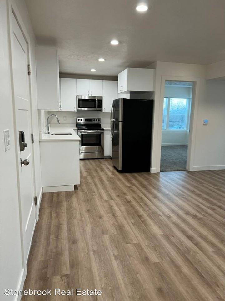 203 East 2100 South - Photo 3 of 15