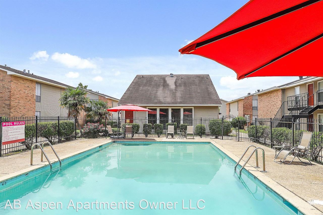 Scarlet Oak Village - Modern Convenience Meets Redefined Apartment Living - Photo 3 of 10