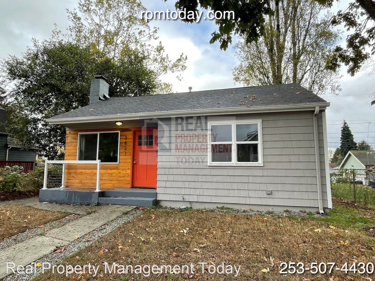 3821 E I St - Photo 2 of 14