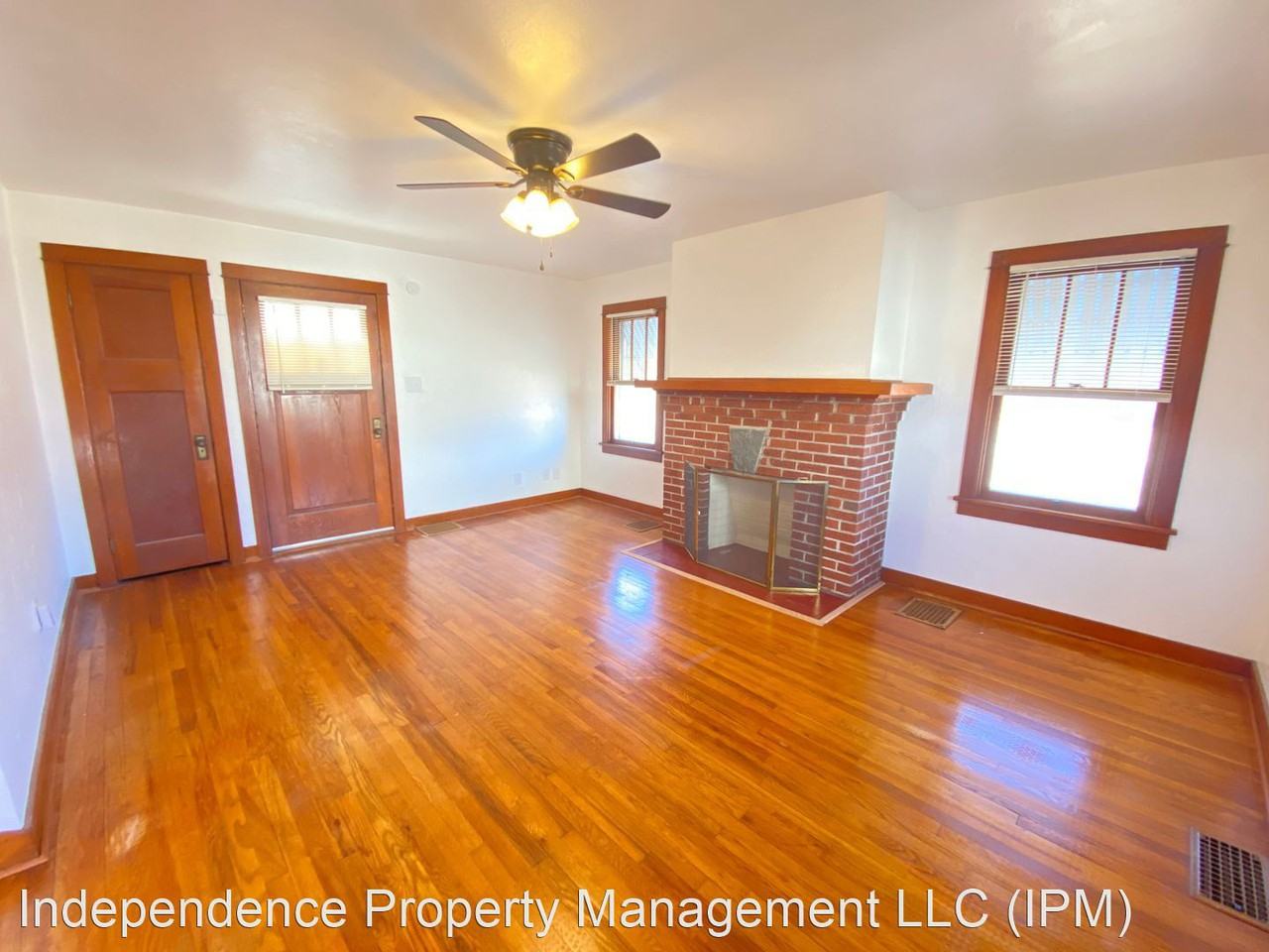 106 N Broadway St - Photo 3 of 27