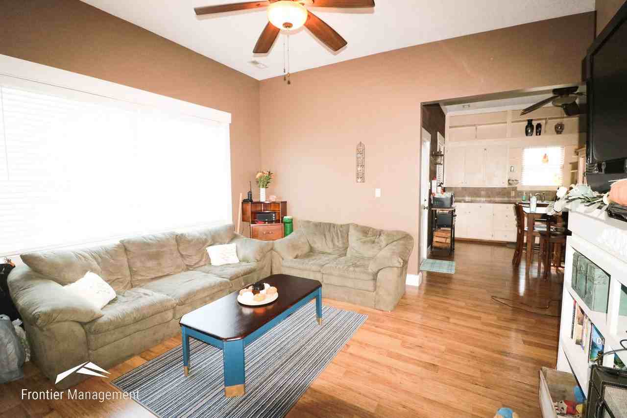 623 Missouri Ave - Photo 3 of 16