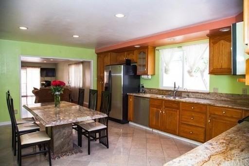 3226 S Lowell St - Photo 3 of 3