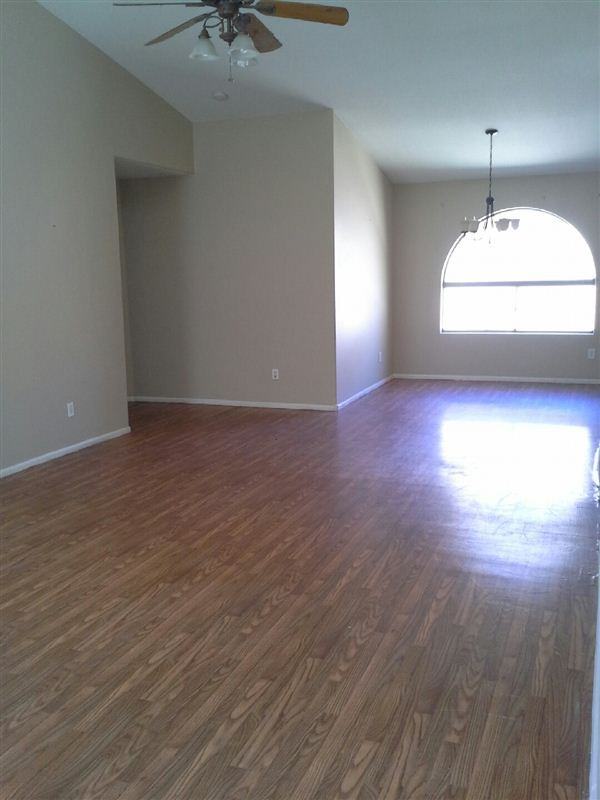 16735 W Taylor St - Photo 2 of 11