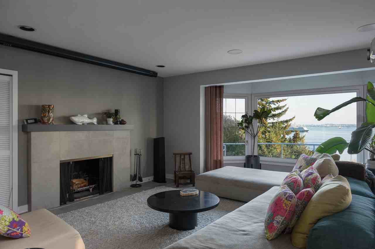 3660 Creery Ave - Photo 3 of 50