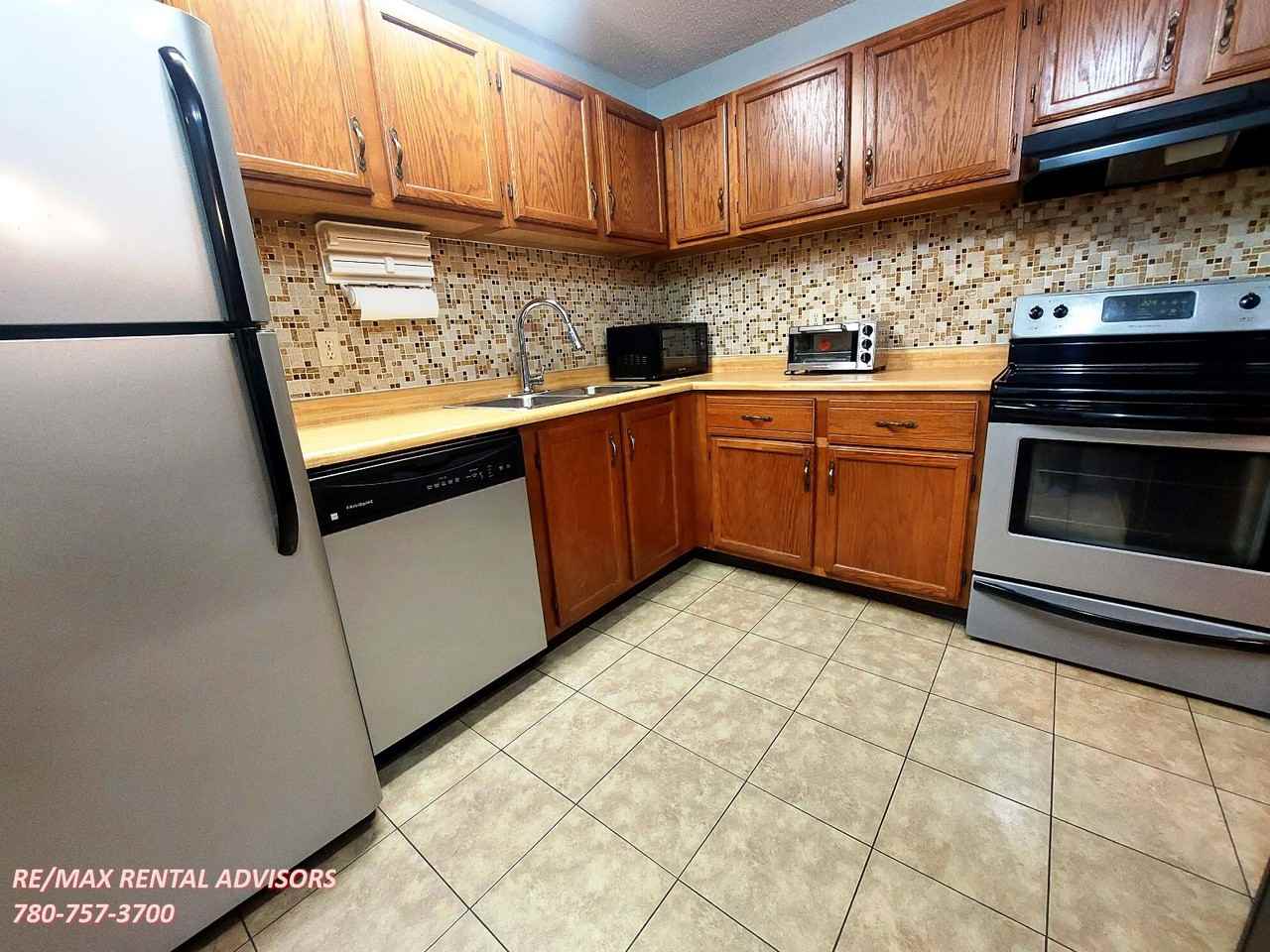 2904 139 Ave Nw - Photo 3 of 17