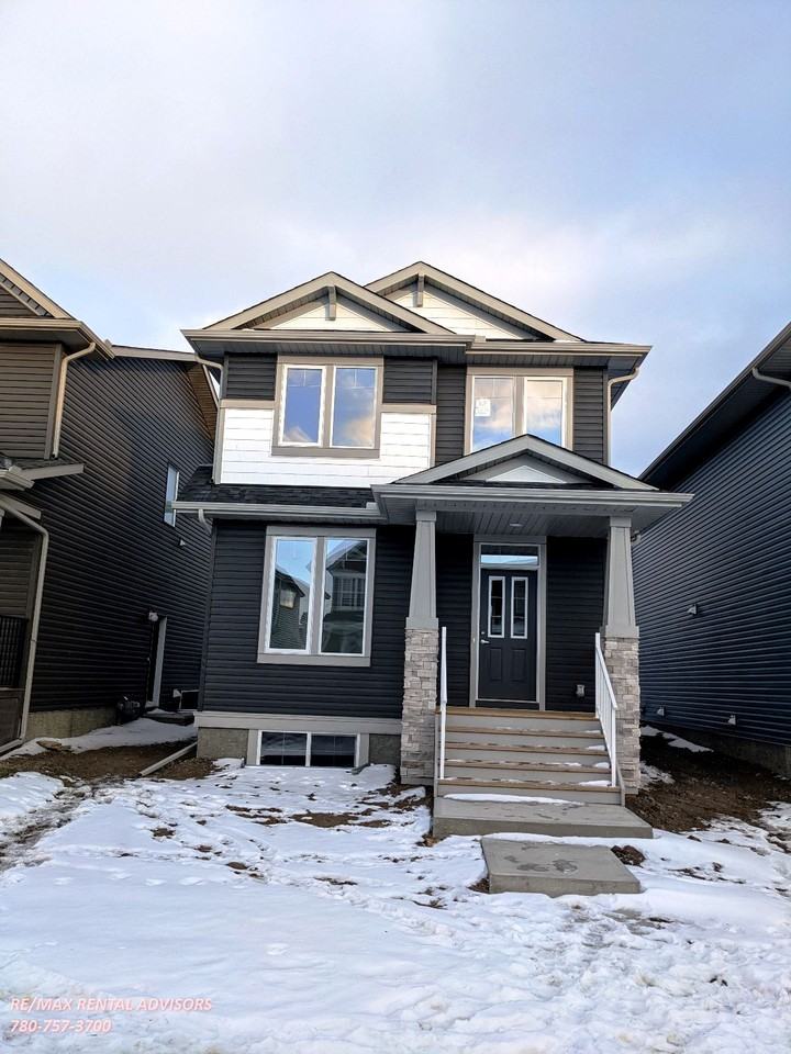 167 Evanscrest Pl Nw, Calgary, AB T3P 1J5, CAN 3 bedroom House Rental