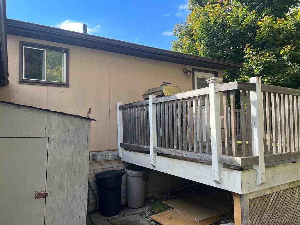 211 Dunsdon Street - Photo 2 of 21