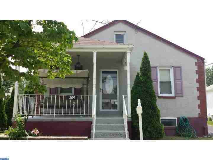 209 Folsom Ave - Photo 2 of 20