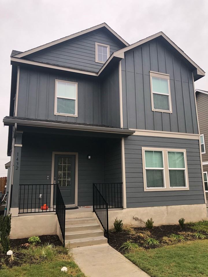 1432 Weatherford Lane - Photo 2 of 47