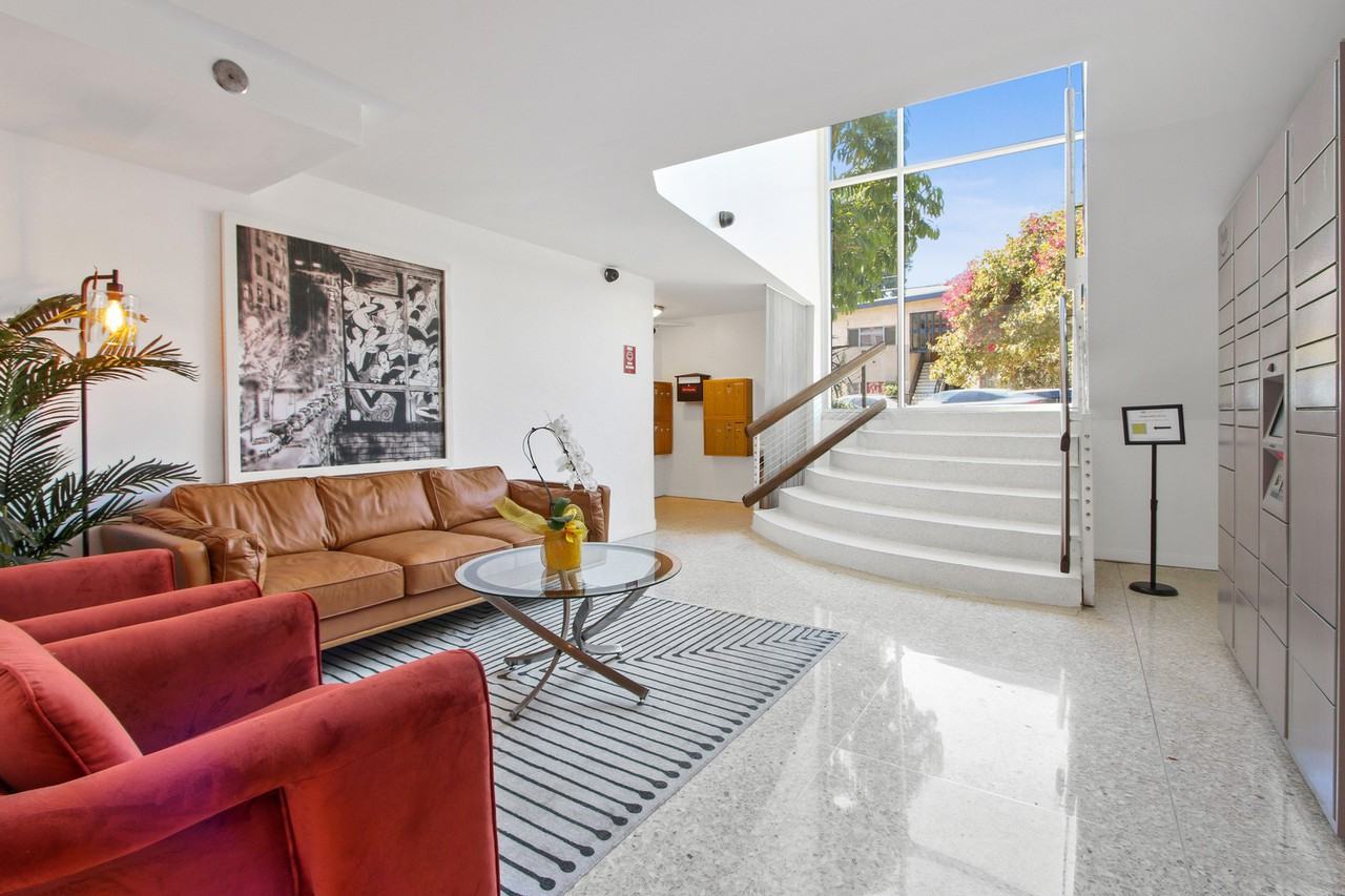 Barrington Avenue Apartment Homes - Photo 7 of 70