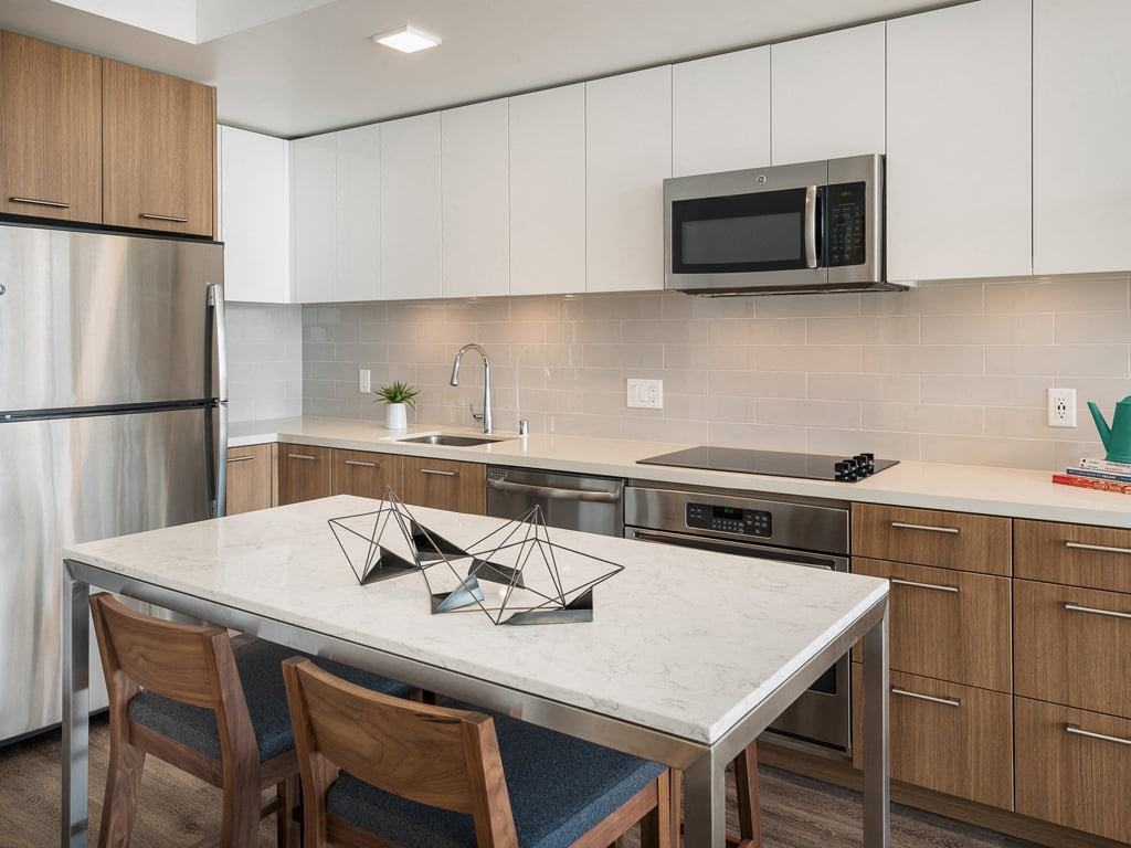 923 Folsom - Photo 4 of 35